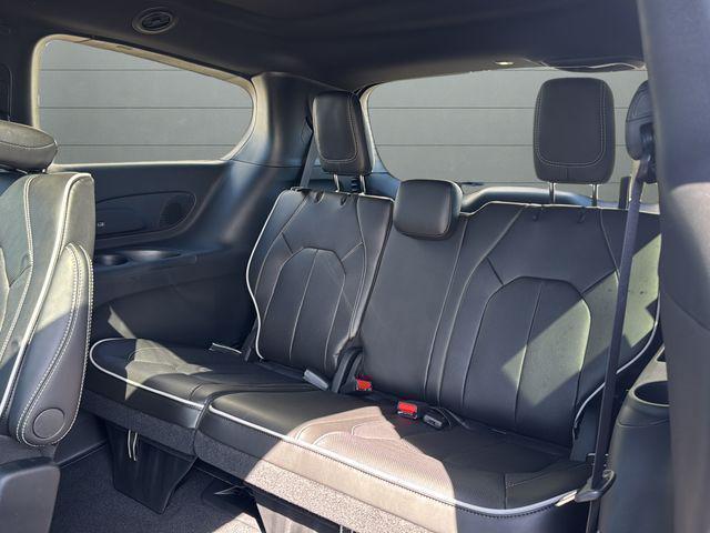 2026 Chrysler Pacifica Limited AWD