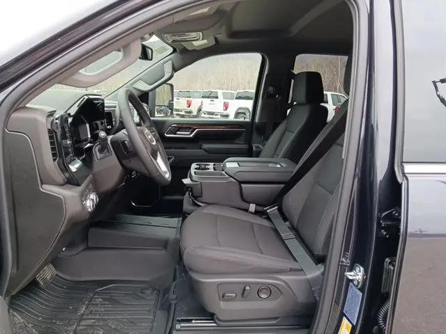 2026 GMC Sierra 3500HD Crew Cab, Long Bed, SLE, 4WD