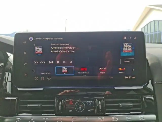 2026 Nissan Pathfinder SV