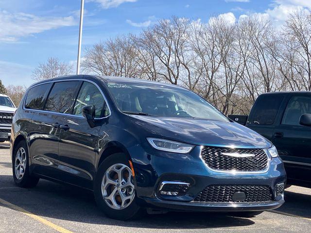 2024 Chrysler Pacifica Limited for sale in Marshfield, WI