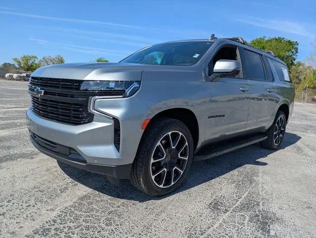 2023 Chevrolet Suburban 4WD RST