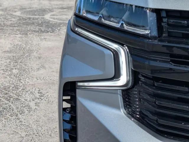 2023 Chevrolet Suburban 4WD RST