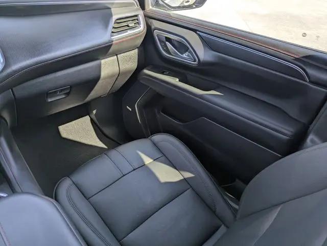 2023 Chevrolet Suburban 4WD RST