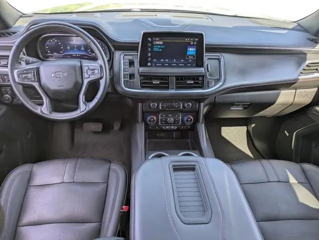 2023 Chevrolet Suburban 4WD RST