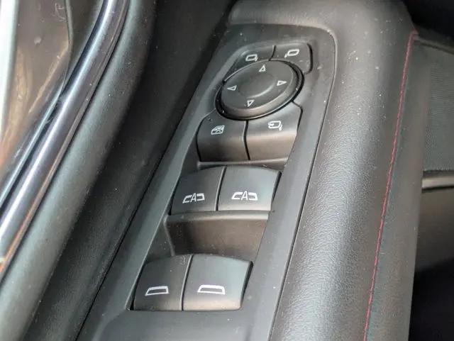 2023 Chevrolet Suburban 4WD RST