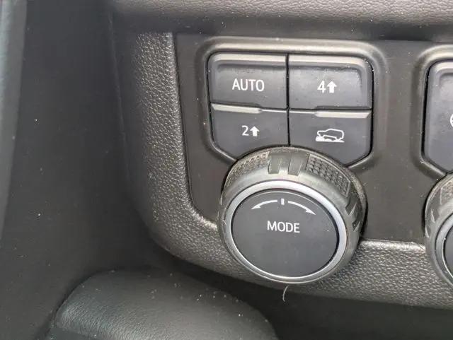 2023 Chevrolet Suburban 4WD RST