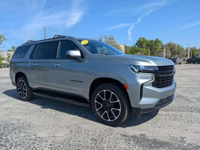 2023 Chevrolet Suburban 4WD RST