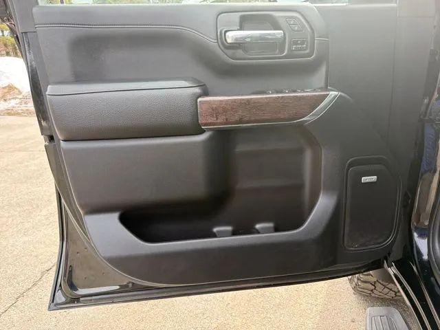 2022 GMC Sierra 2500HD 4WD Crew Cab Standard Bed Denali