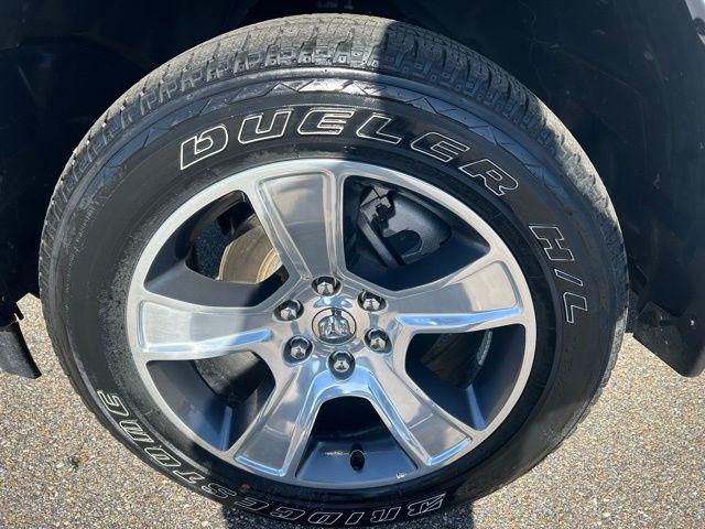 2025 Ram 1500 Tradesman Crew Cab 4x4 5'7" Box