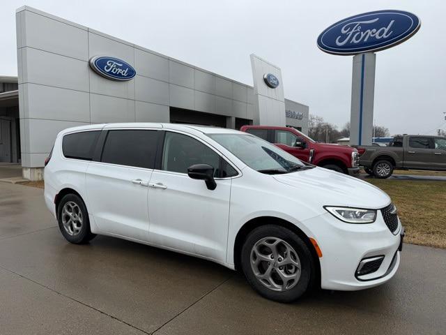 2024 Chrysler Pacifica Limited for sale in Archbold, OH