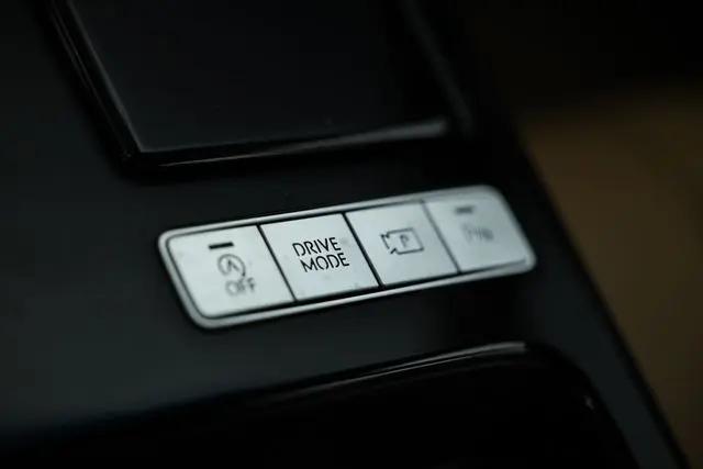 2026 Genesis G80 2.5T AWD
