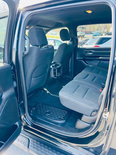 2021 Ram 1500 Big Horn Crew Cab 4x4 5'7" Box