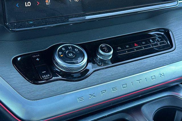 2025 Ford Expedition Platinum MAX