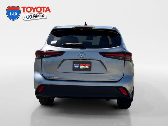 2024 Toyota Highlander LE