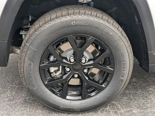 2026 Jeep Grand Cherokee L Altitude 4x4