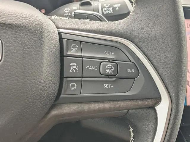 2026 Jeep Grand Cherokee L Altitude 4x4