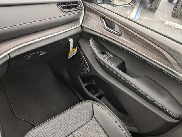 2026 Jeep Grand Cherokee L Limited Reserve
