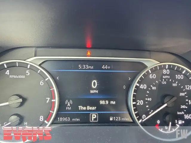 2024 Nissan Sentra SV Xtronic CVT
