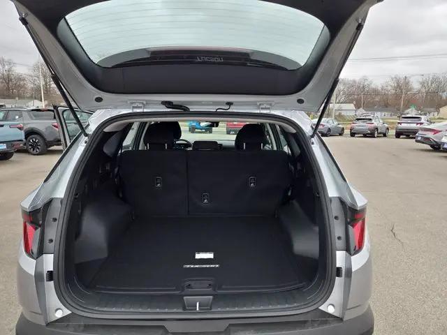 2026 Hyundai Tucson Hybrid Blue SE