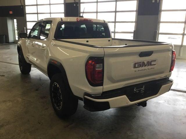 2026 GMC Canyon AT4, 4WD