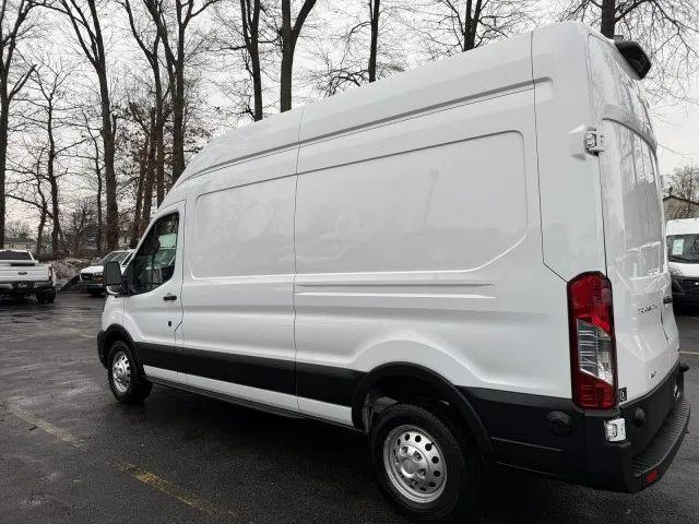2024 Ford Transit Cargo Van w/LWB