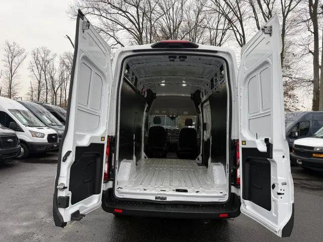 2024 Ford Transit Cargo Van w/LWB