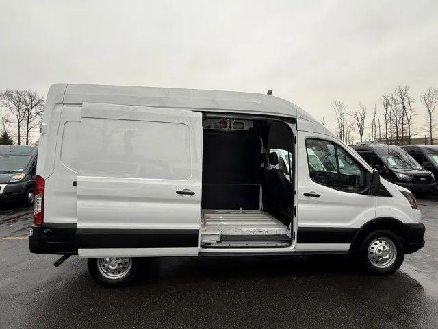2024 Ford Transit Cargo Van w/LWB