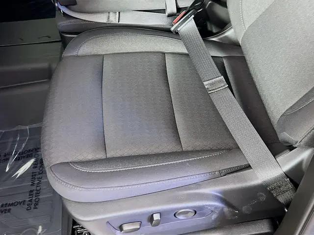 2026 GMC Sierra 1500 Double Cab, Standard Bed, SLE, 4WD