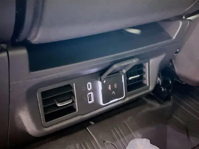 2026 GMC Sierra 1500 Double Cab, Standard Bed, SLE, 4WD