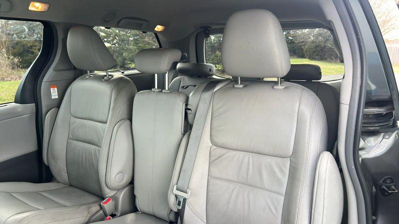 2017 Toyota Sienna XLE Premium 8 Passenger