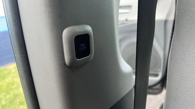 2017 Toyota Sienna XLE Premium 8 Passenger