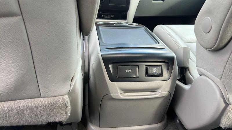 2017 Toyota Sienna XLE Premium 8 Passenger