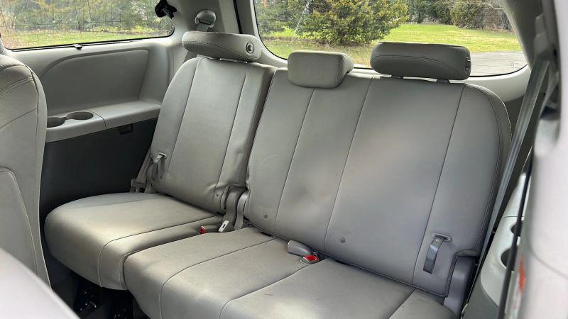 2017 Toyota Sienna XLE Premium 8 Passenger