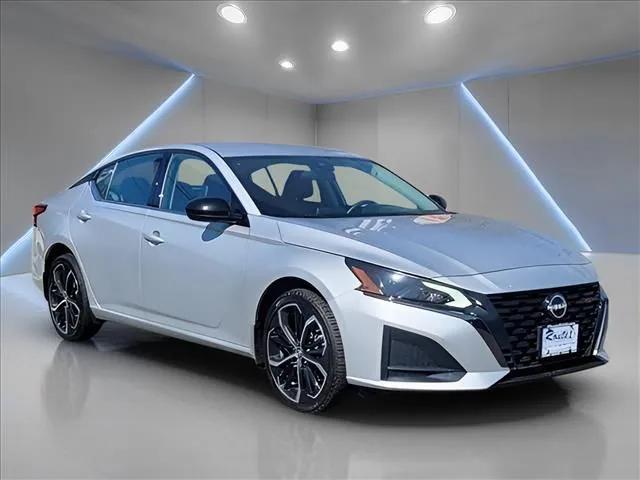 2023 Nissan Altima SR Intelligent AWD