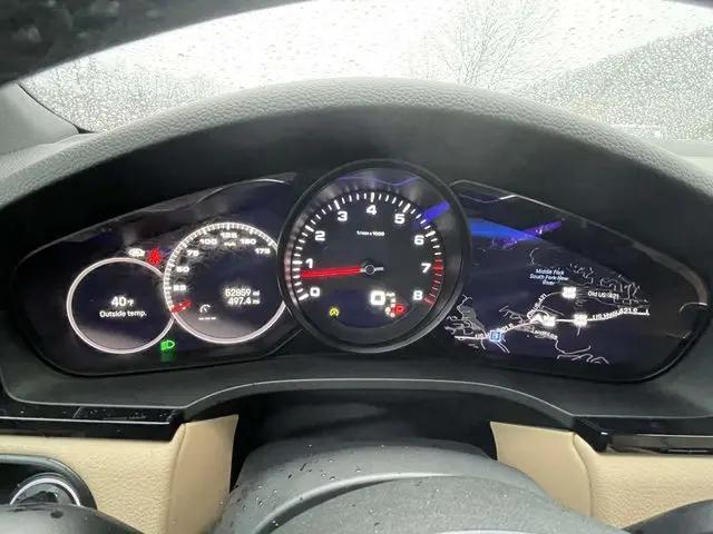 2023 Porsche Cayenne Platinum Edition