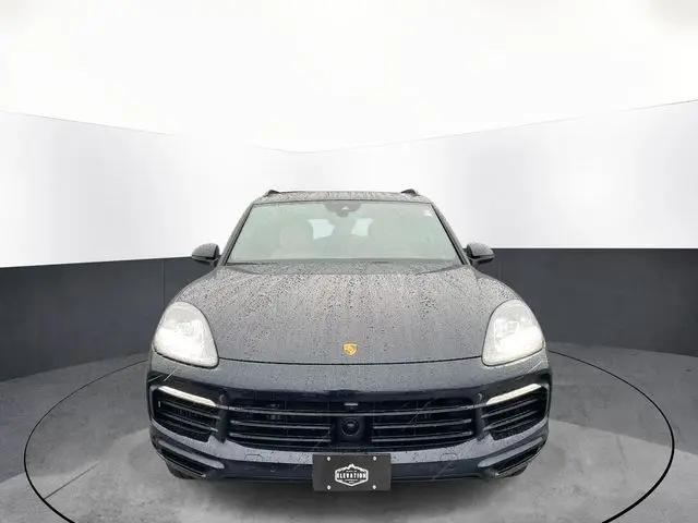 2023 Porsche Cayenne Platinum Edition
