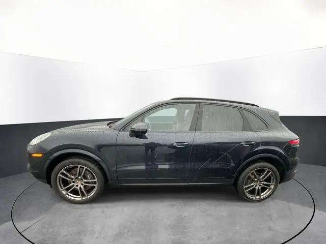 2023 Porsche Cayenne Platinum Edition