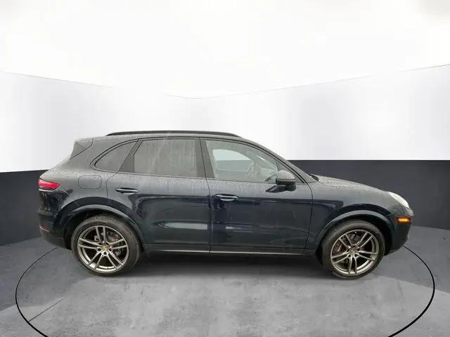 2023 Porsche Cayenne Platinum Edition
