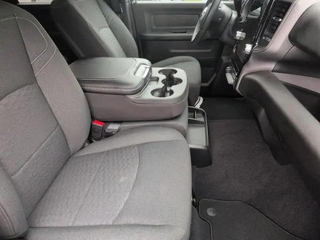 2026 Ram 2500 Black Express Crew Cab 4x4 6'4" Box
