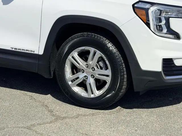 2024 GMC Terrain FWD SLE