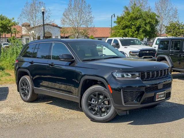 2026 Jeep Grand Cherokee Altitude 4x4
