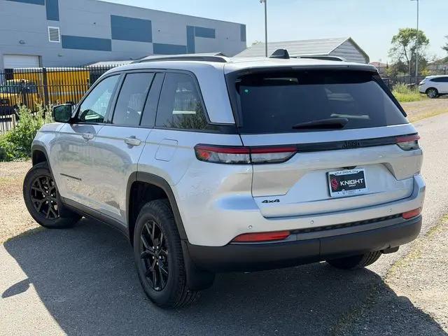 2026 Jeep Grand Cherokee Altitude 4x4
