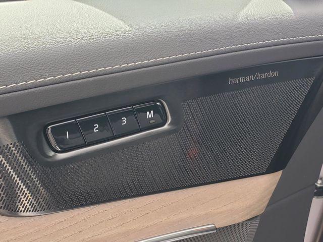 2026 Volvo XC90 Plus, B5 AWD Gas (mild hybrid), Gasoline, Bright, 7 Seats