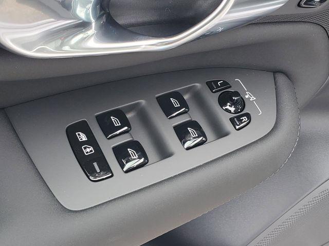 2026 Volvo XC90 Plus, B5 AWD Gas (mild hybrid), Gasoline, Bright, 7 Seats