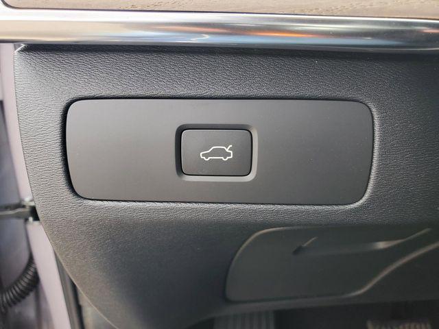 2026 Volvo XC90 Plus, B5 AWD Gas (mild hybrid), Gasoline, Bright, 7 Seats