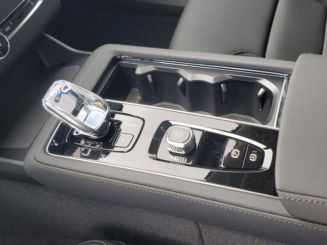 2026 Volvo XC90 Plus, B5 AWD Gas (mild hybrid), Gasoline, Bright, 7 Seats