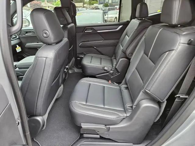 2026 GMC Acadia Elevation AWD