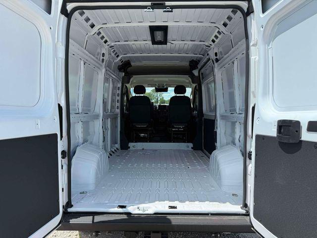 2026 Ram ProMaster Cargo Van Tradesman High Roof 136" WB w/Pass Seat