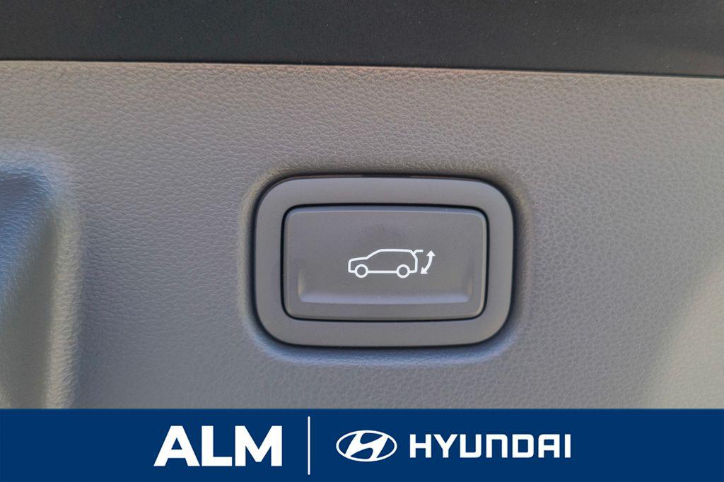 New 2026 Abyss Black Pearl HYUNDAI Limited FWD image 9