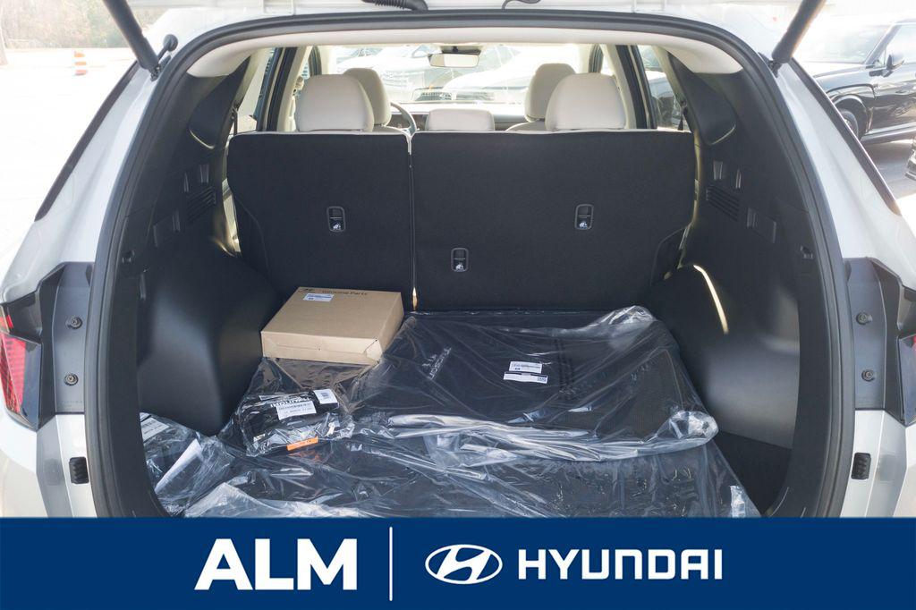 New 2026 Silver Hyundai SEL FWD image 8
